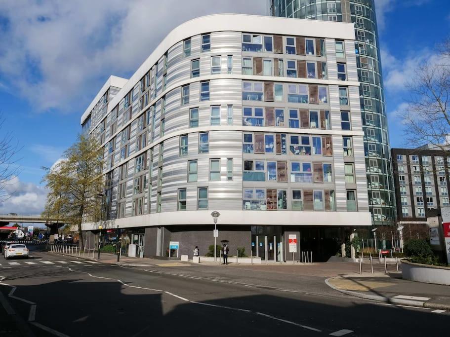 Ferienwohnung Stylish Urban Sanctuary With Parking London Exterior foto